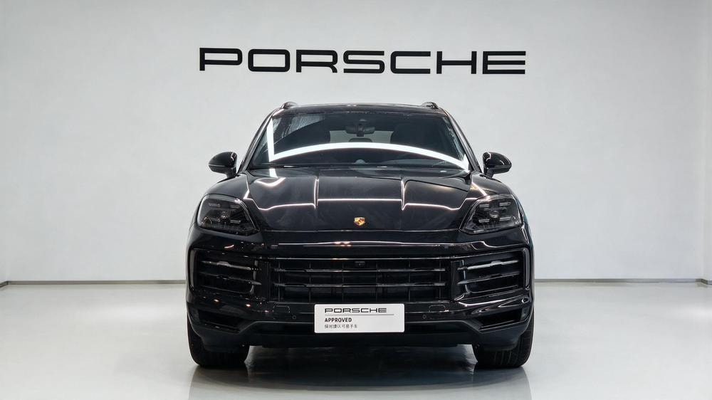 Porsche Cayenne 2026 — фото автомобиля 1