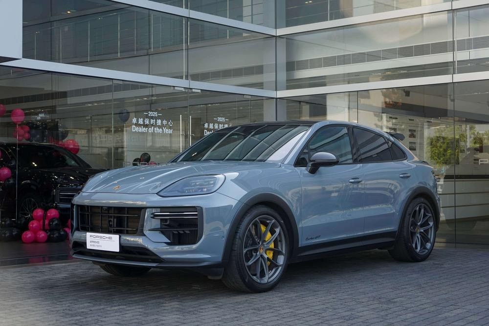 Porsche Cayenne Coupé 2025 — фото автомобиля 1