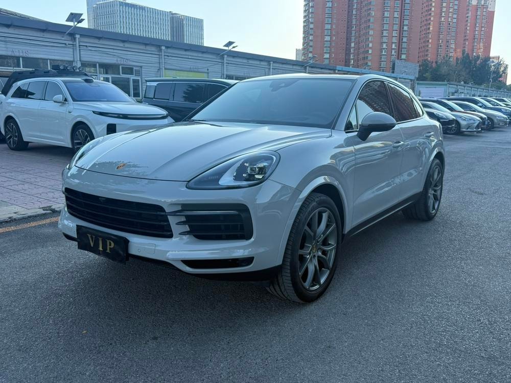 Porsche Cayenne Coupé 2023 — фото автомобиля
