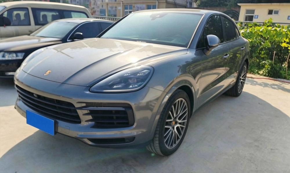 Porsche Cayenne Coupé 2021 — фото автомобиля 1