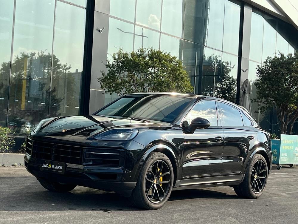 Porsche Cayenne Coupé 2024 — фото автомобиля