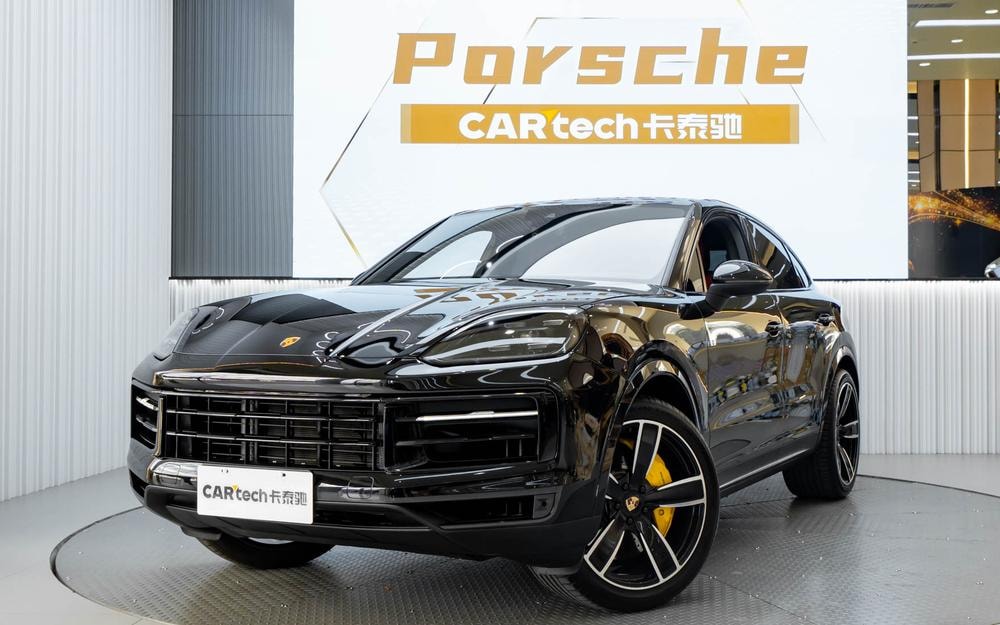 Porsche Cayenne Coupé 2024 — фото автомобиля 1