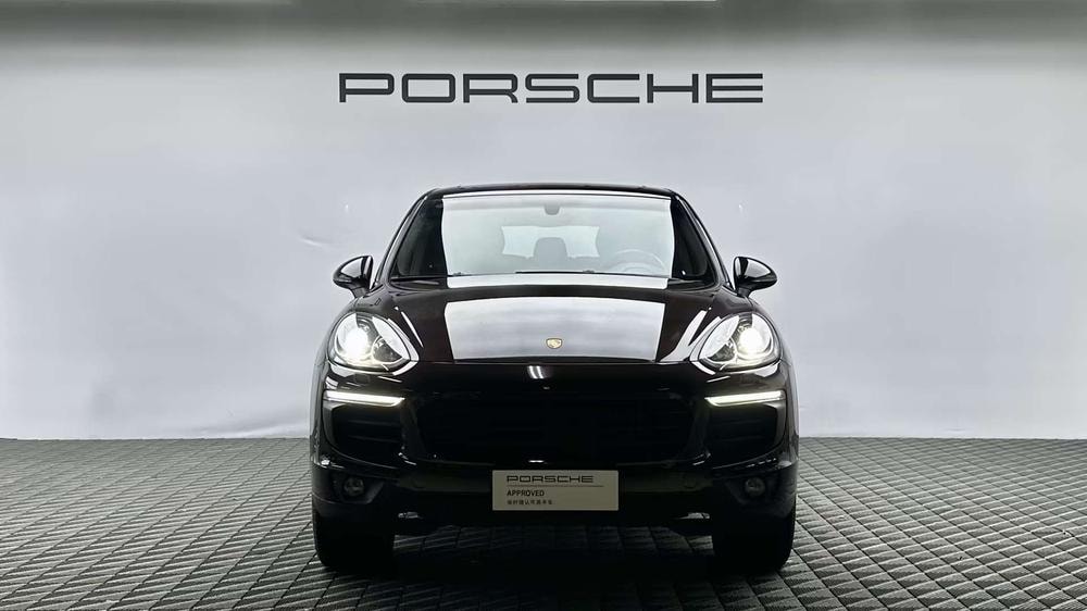 Porsche Cayenne E-Hybrid 2016 — фото автомобиля