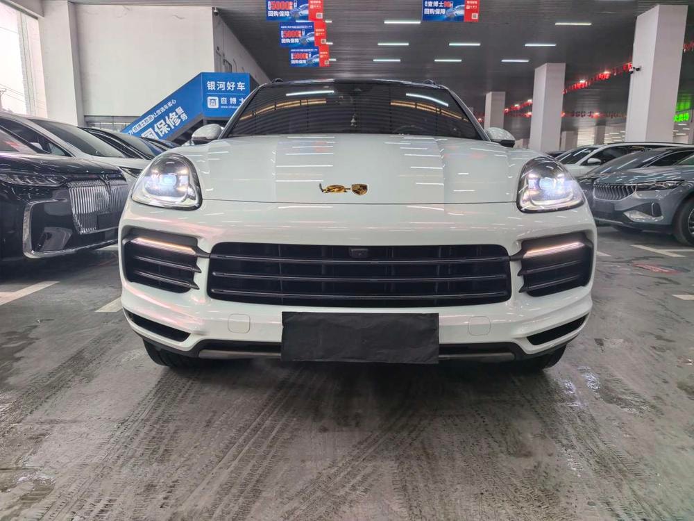 Porsche Cayenne E-Hybrid 2023 — фото автомобиля