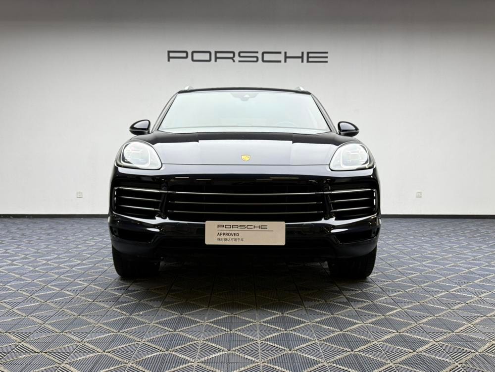 Porsche Cayenne E-Hybrid 2021 — фото автомобиля