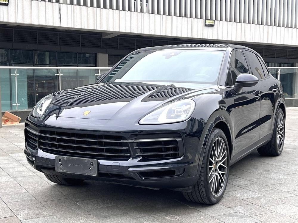 Porsche Cayenne E-Hybrid 2021 — фото автомобиля