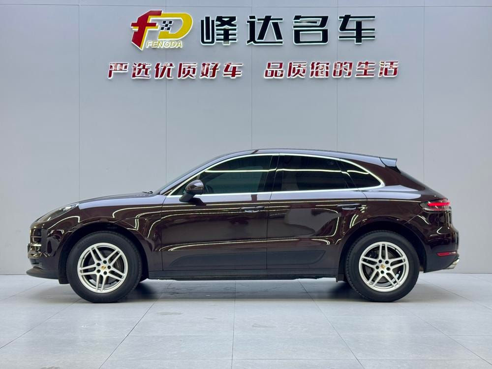 Porsche Macan 2020 — фото автомобиля