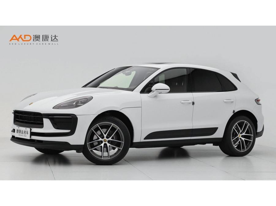 Porsche Macan 2022 — фото автомобиля