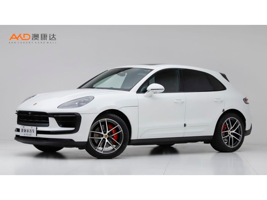 Porsche Macan 2023 — фото автомобиля