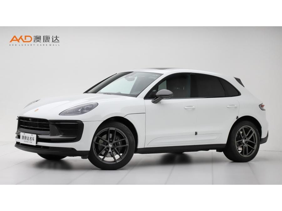 Porsche Macan 2022 — фото автомобиля