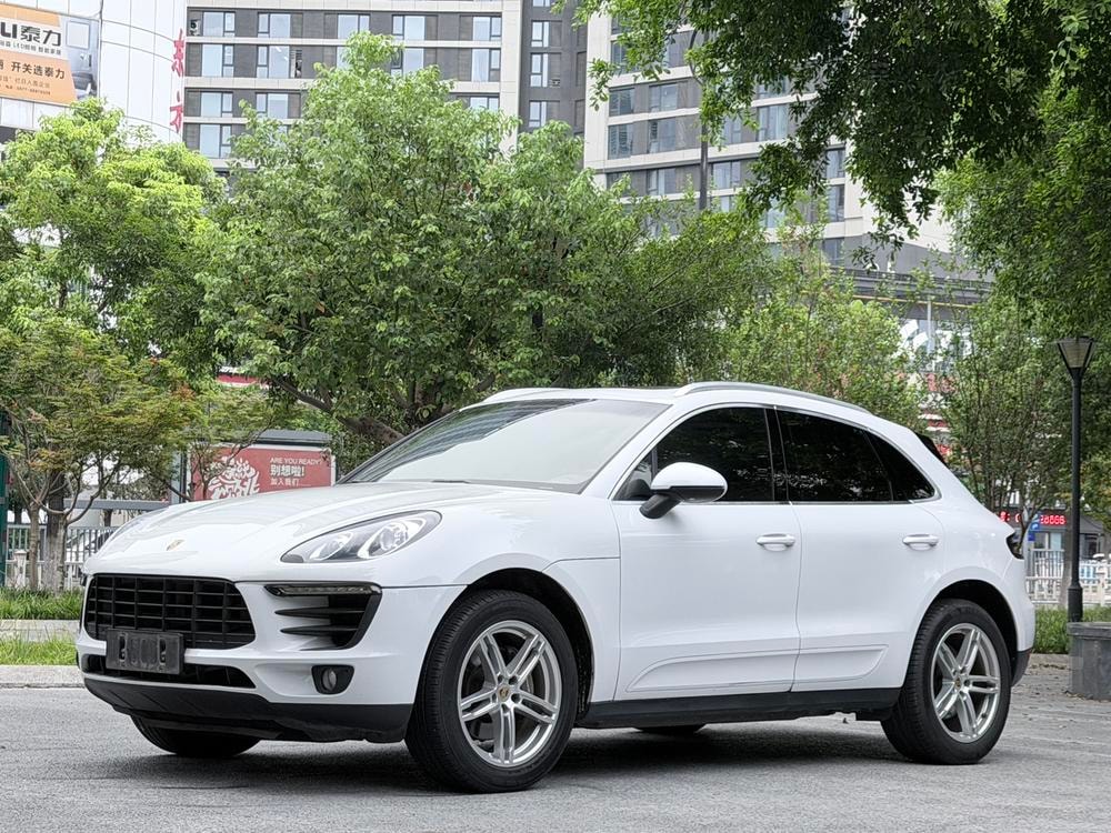 Porsche Macan 2016 — фото автомобиля