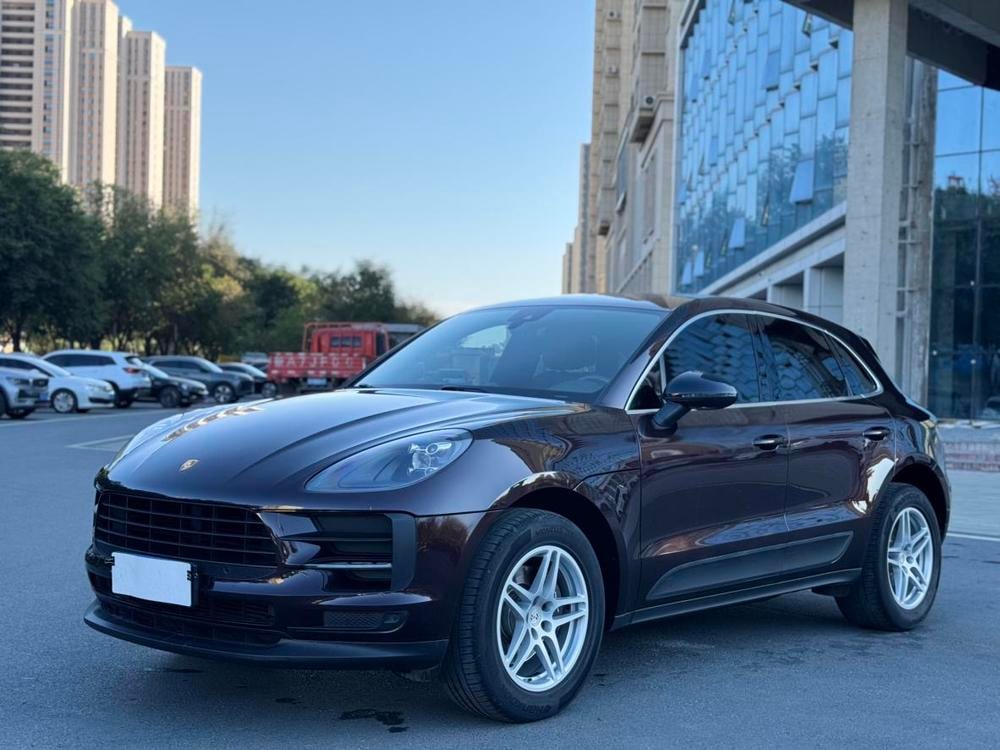 Porsche Macan 2021 — фото автомобиля 1