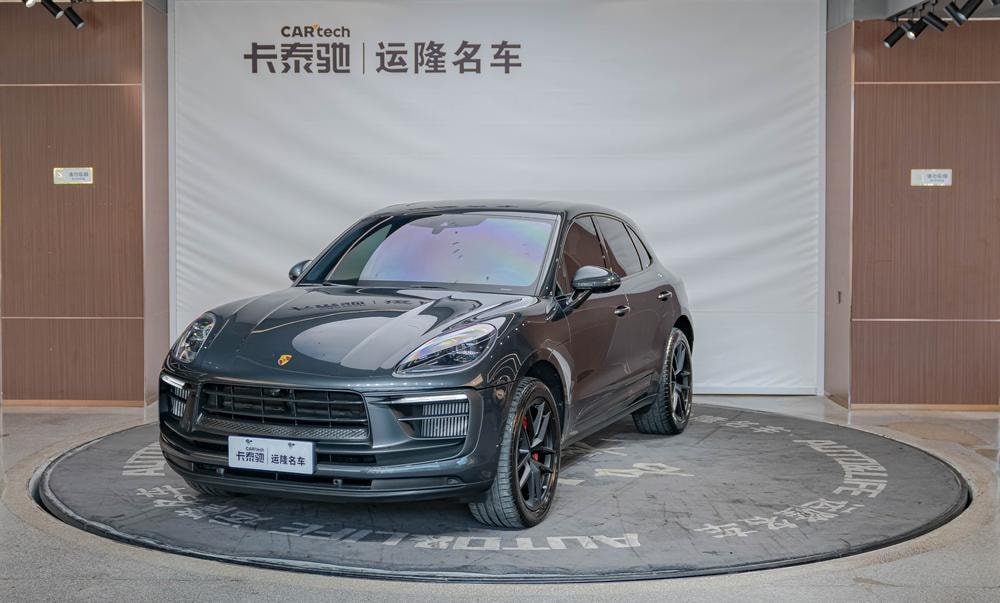 Porsche Macan 2022 — фото автомобиля