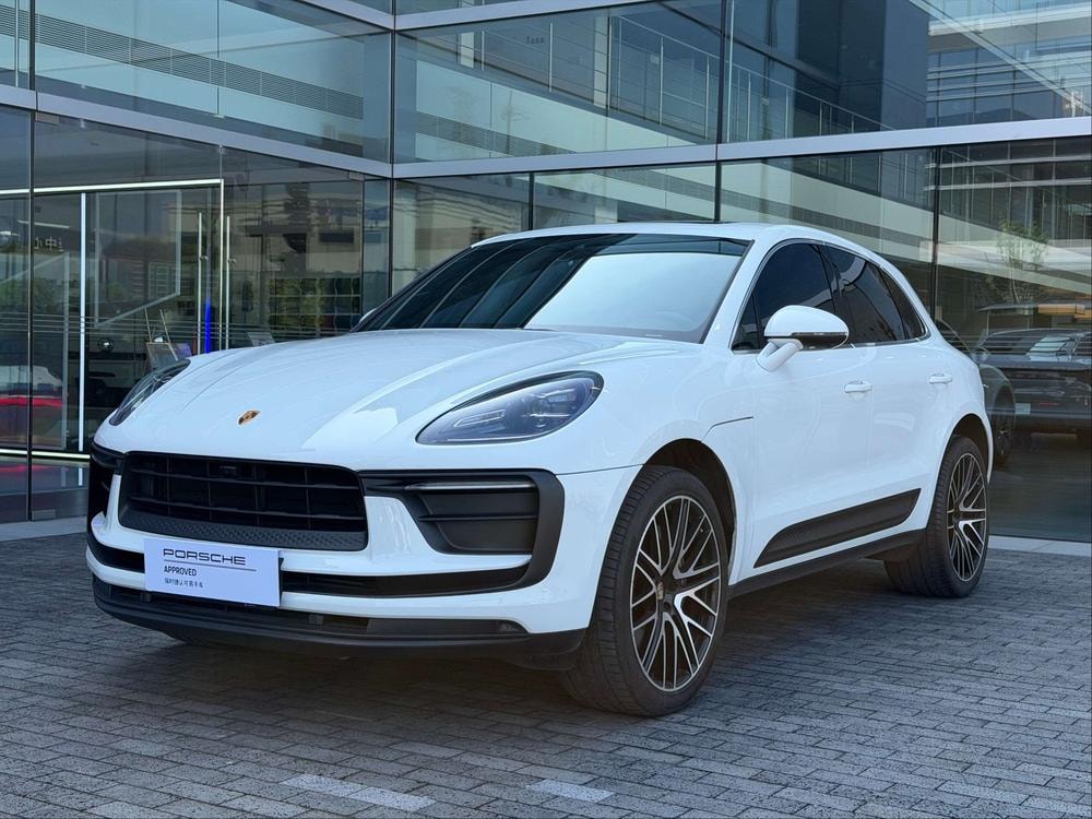 Porsche Macan 2023 — фото автомобиля