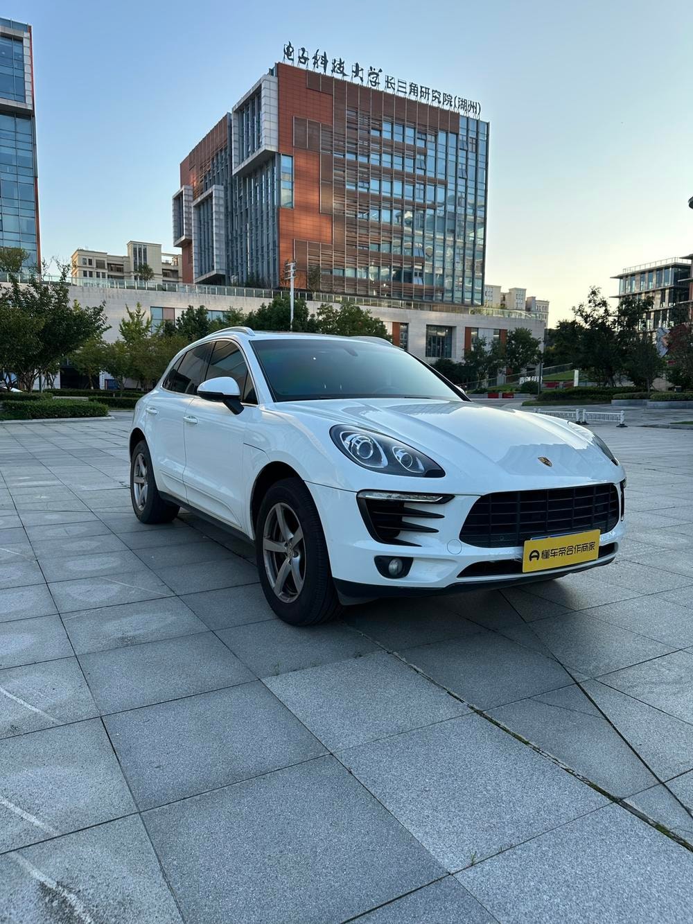 Porsche Macan 2016 — фото автомобиля 1