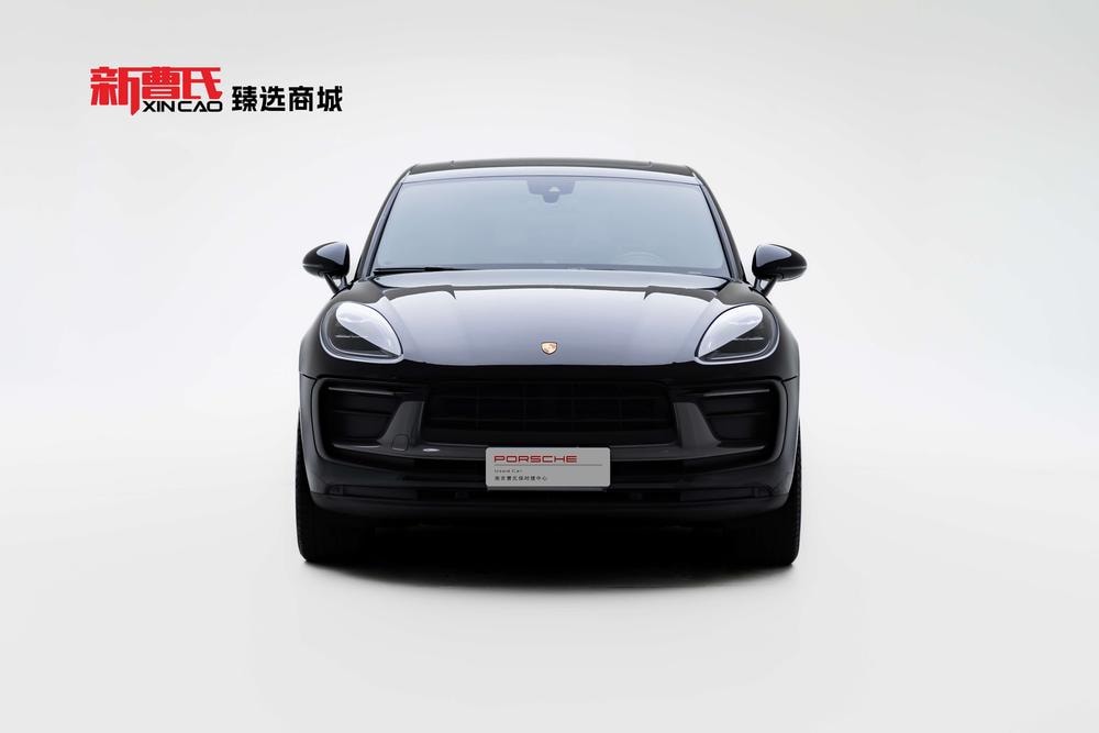 Porsche Macan 2022 — фото автомобиля