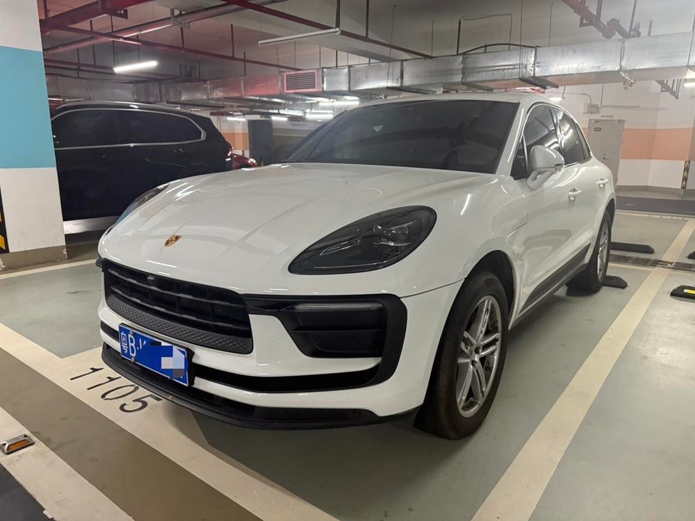 Porsche Macan 2023 — фото автомобиля 1
