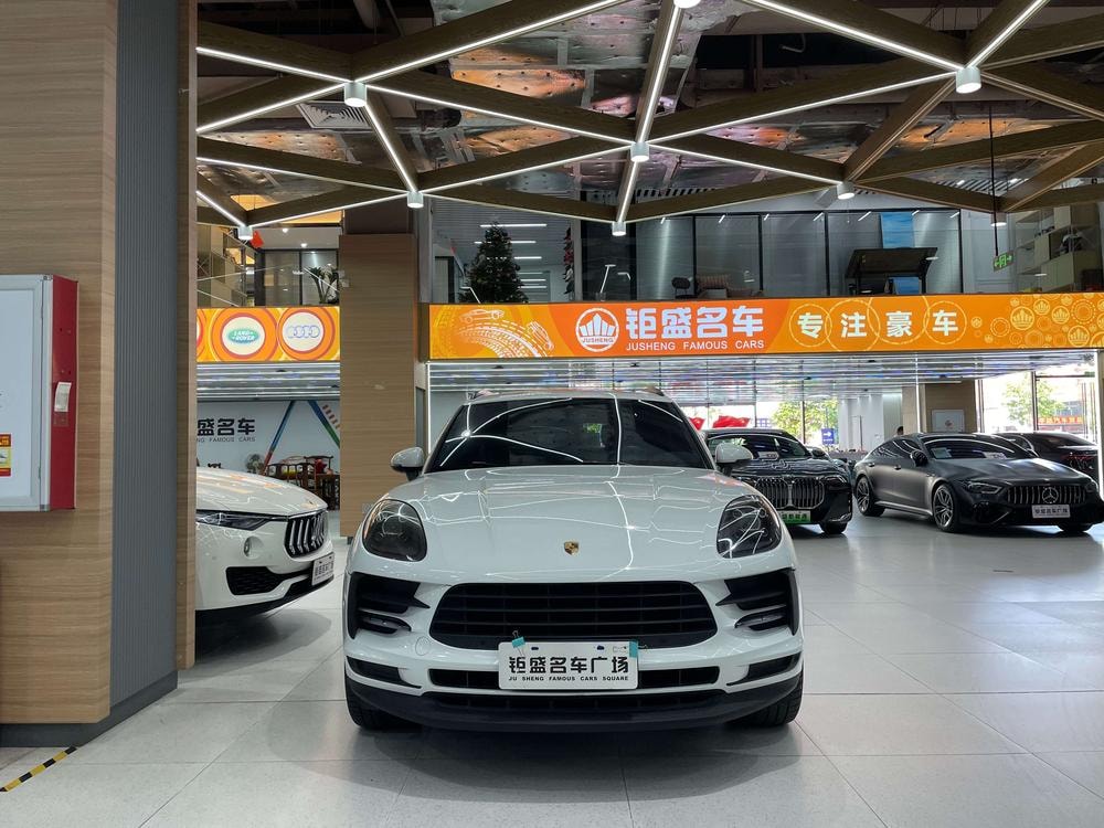 Porsche Macan 2018 — фото автомобиля 1