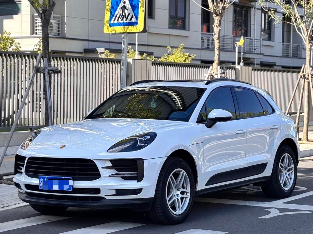 Porsche Macan 2020 — фото автомобиля