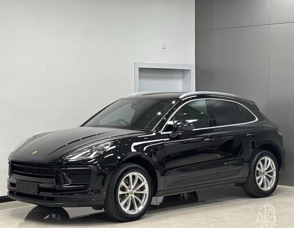 Porsche Macan 2022 — фото автомобиля