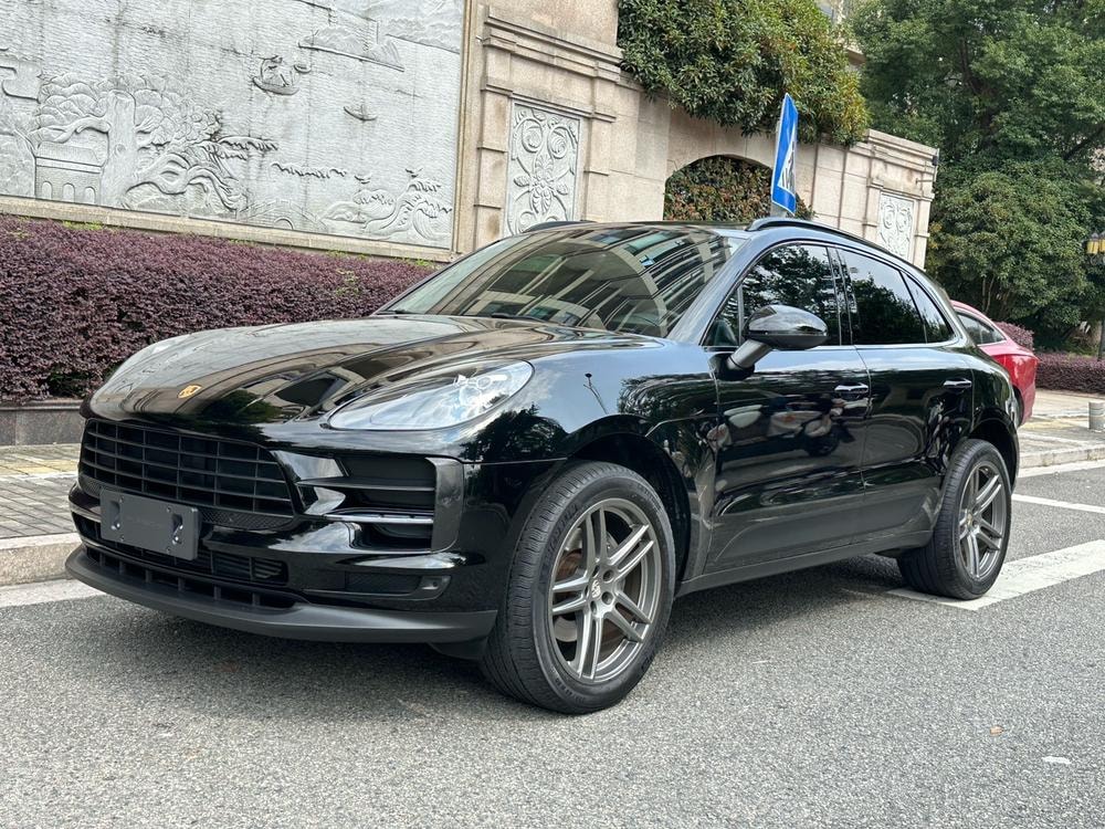 Porsche Macan 2021 — фото автомобиля