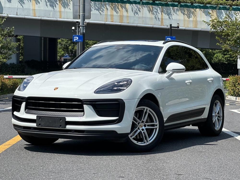 Porsche Macan 2023 — фото автомобиля