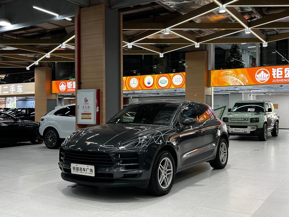 Porsche Macan 2021 — фото автомобиля