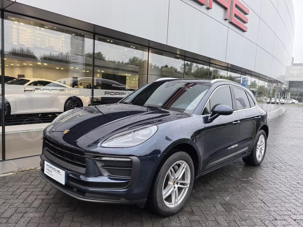 Porsche Macan 2022 — фото автомобиля