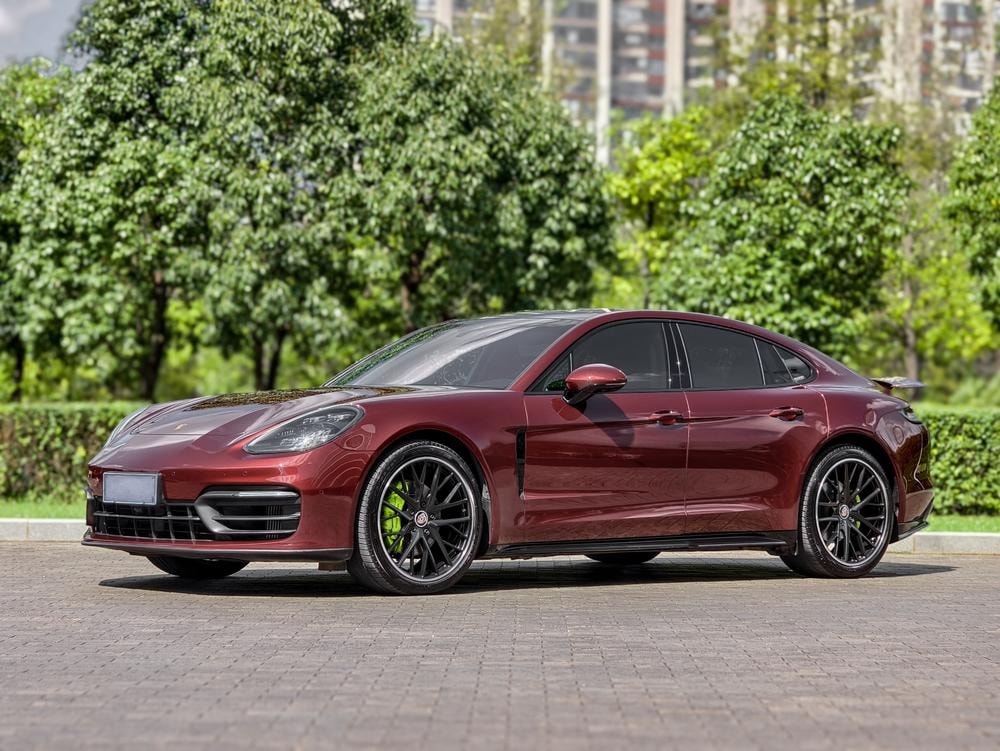 Porsche Panamera 2022 — фото автомобиля 1