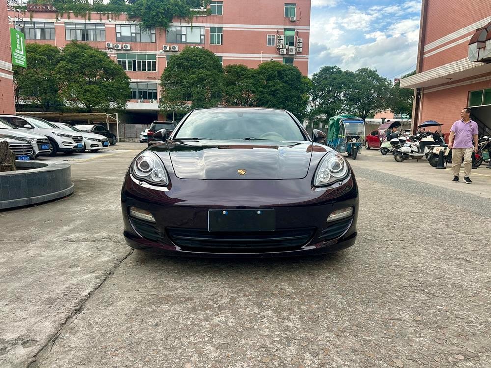 Porsche Panamera 2013 — фото автомобиля 1