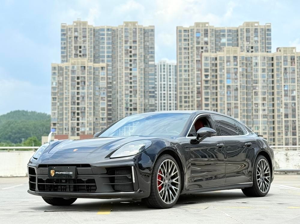 Porsche Panamera 2024 — фото автомобиля 1