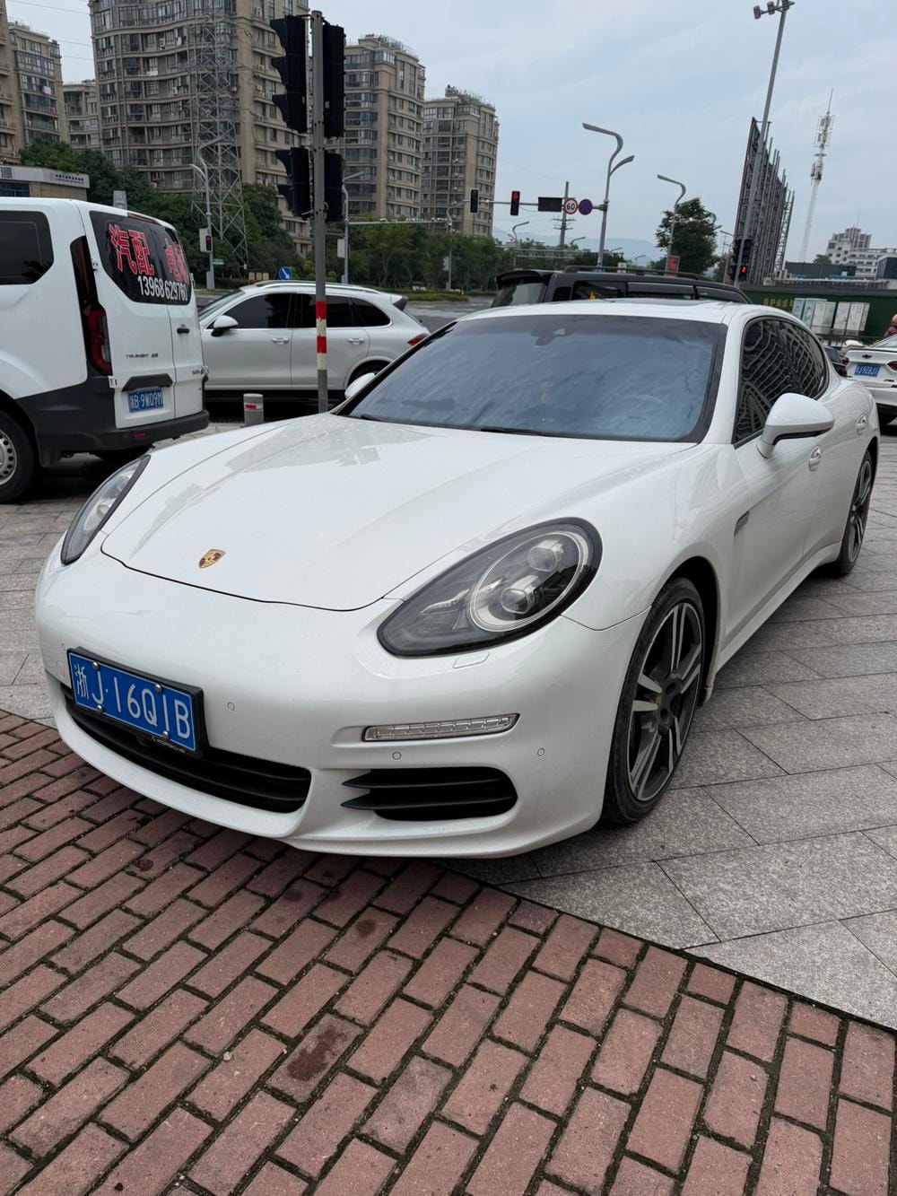 Porsche Panamera 2014 — фото автомобиля