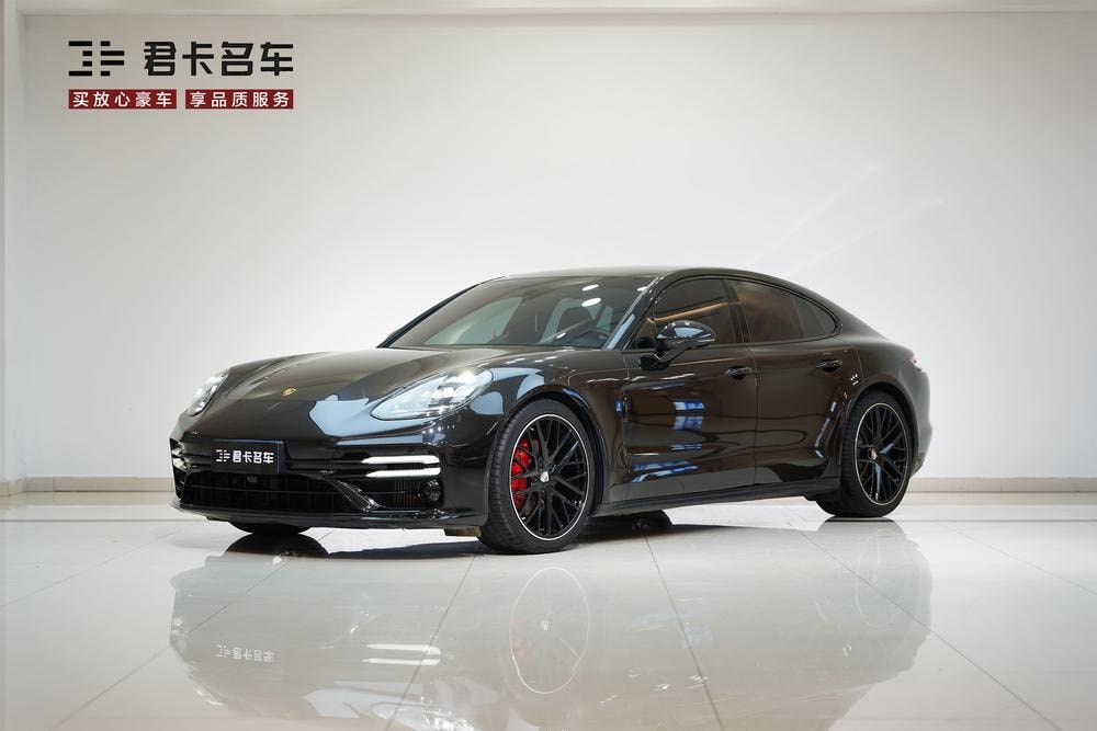 Porsche Panamera 2019 — фото автомобиля