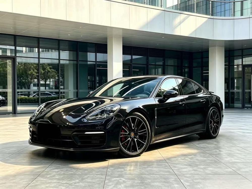 Porsche Panamera 2022 — фото автомобиля 1