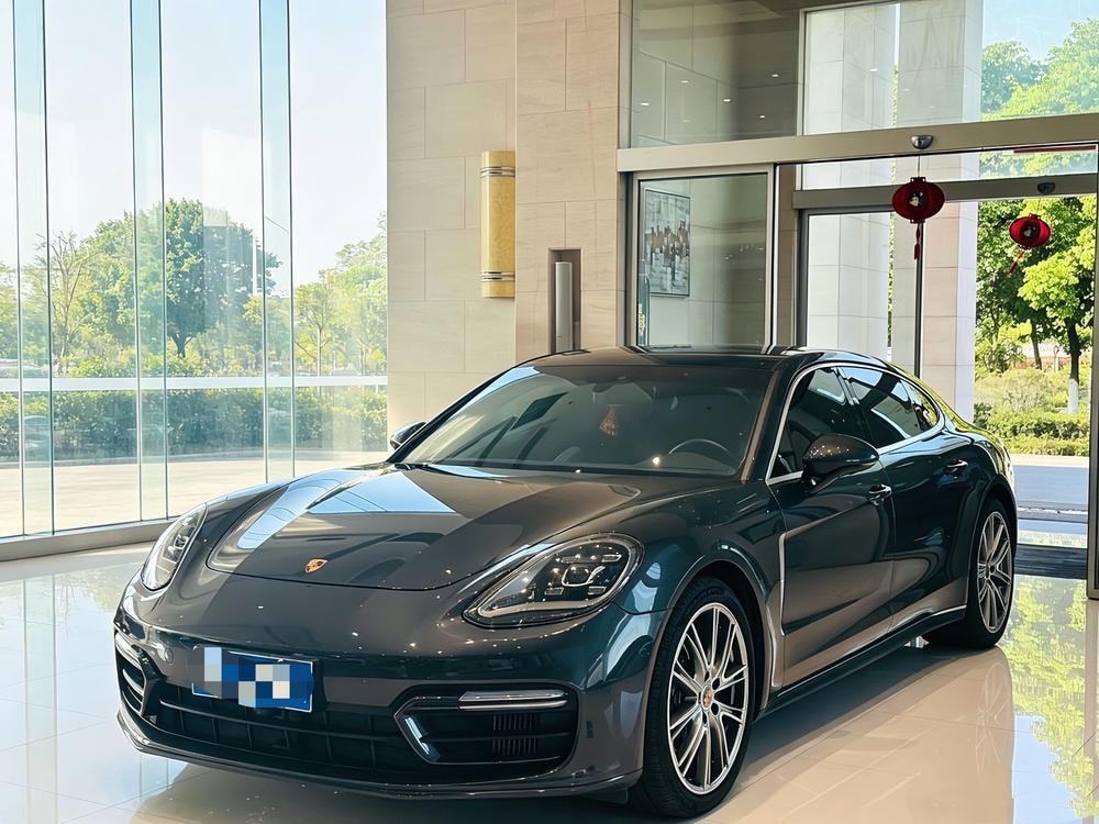 Porsche Panamera 2022 — фото автомобиля 1