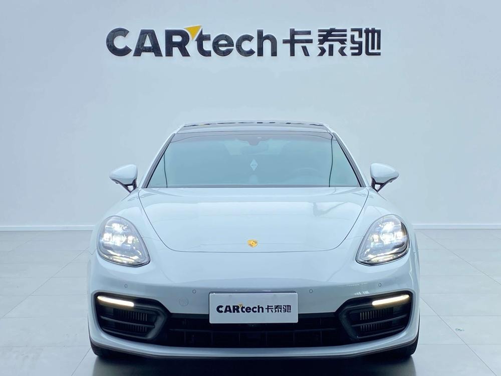 Porsche Panamera 2023 — фото автомобиля