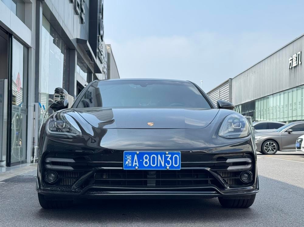 Porsche Panamera 2021 — фото автомобиля