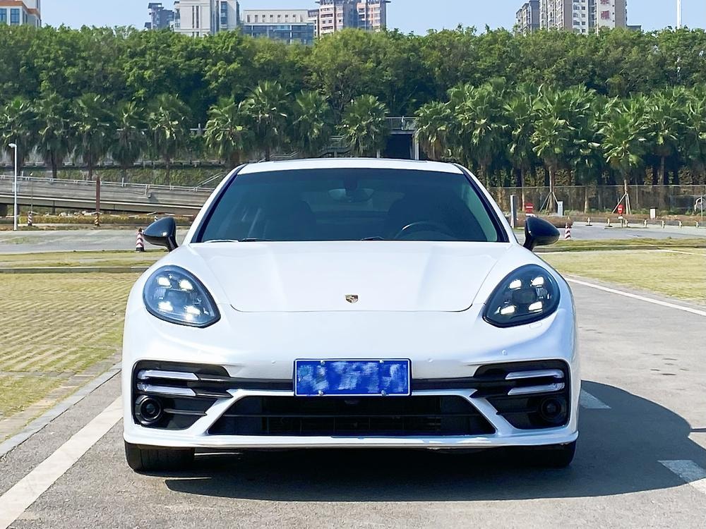 Porsche Panamera 2010 — фото автомобиля 1