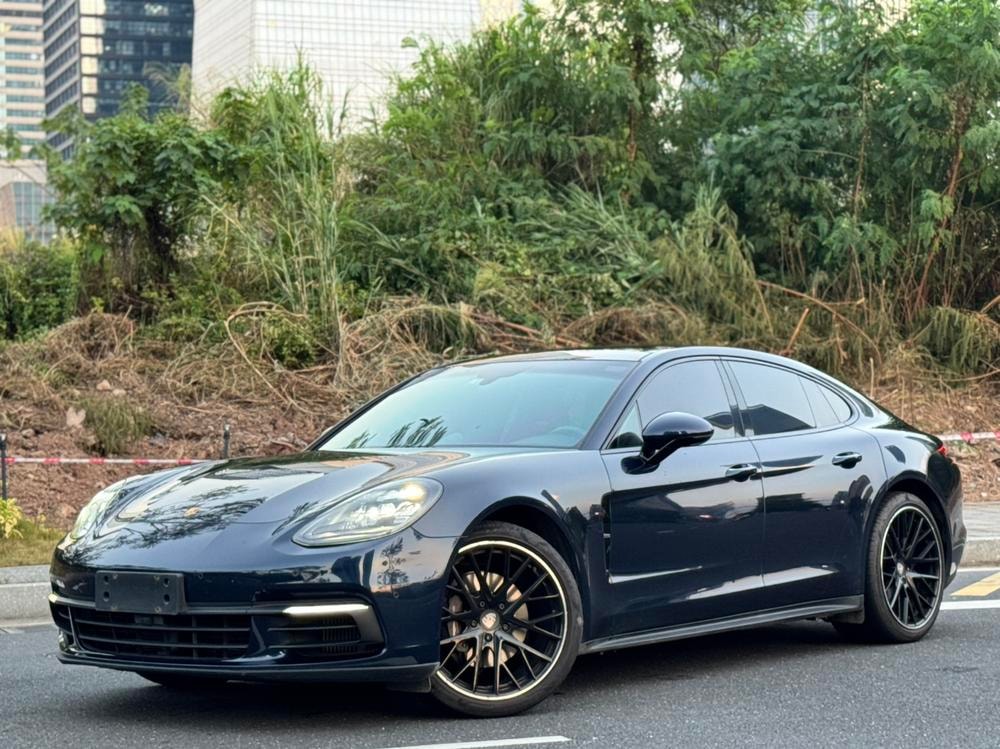 Porsche Panamera 2019 — фото автомобиля