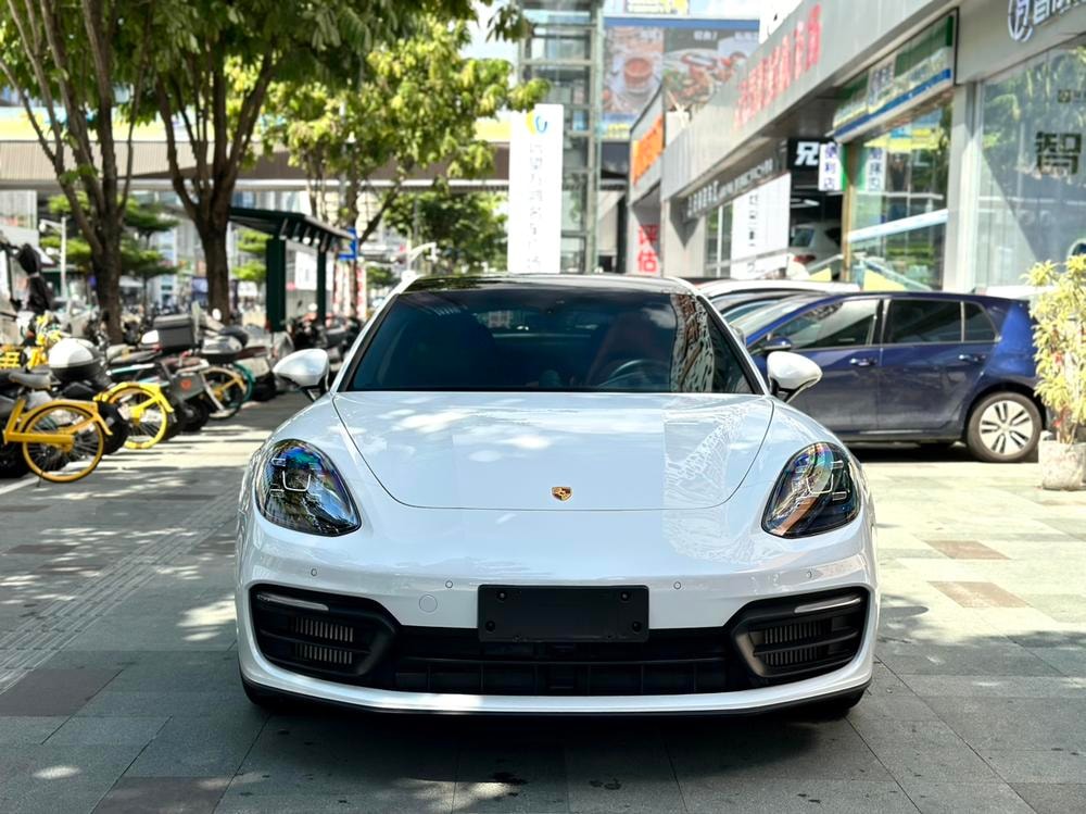 Porsche Panamera 2023 — фото автомобиля