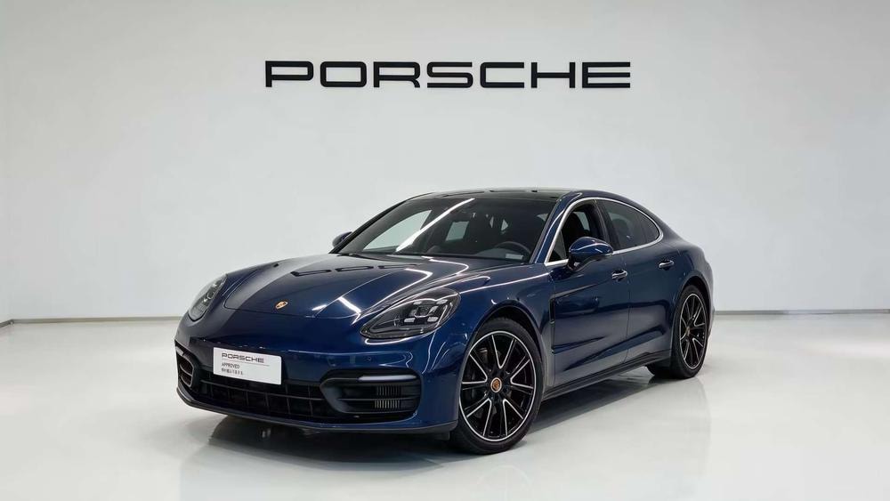 Porsche Panamera 2021 — фото автомобиля