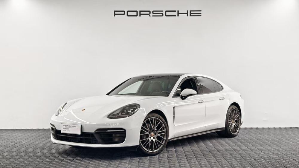 Porsche Panamera 2023 — фото автомобиля