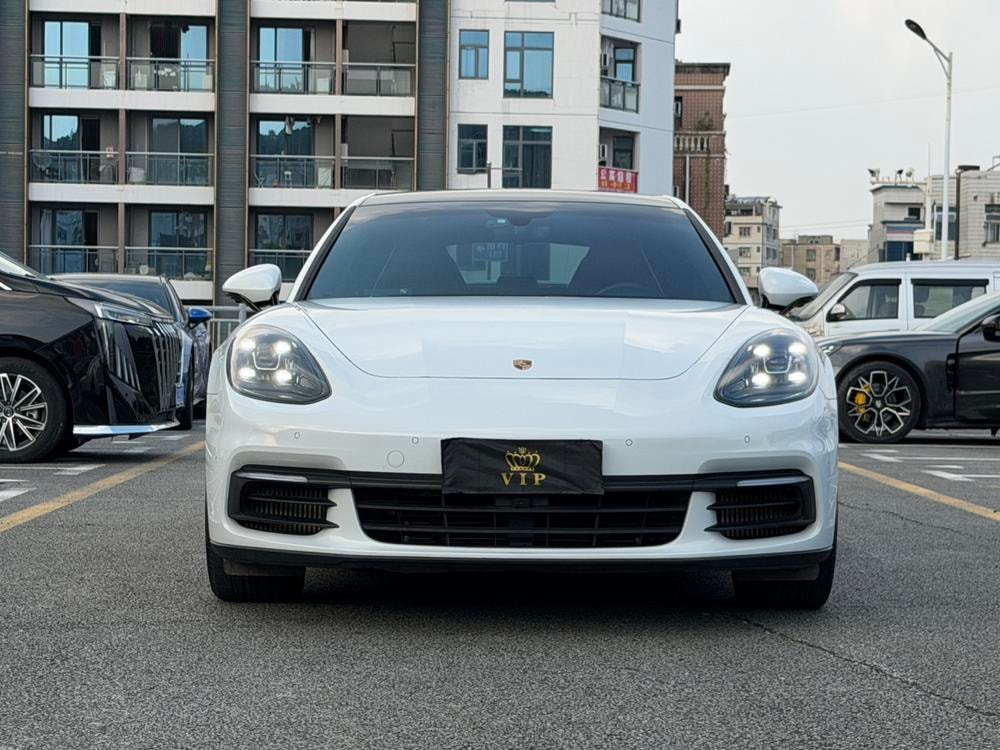 Porsche Panamera 2019 — фото автомобиля