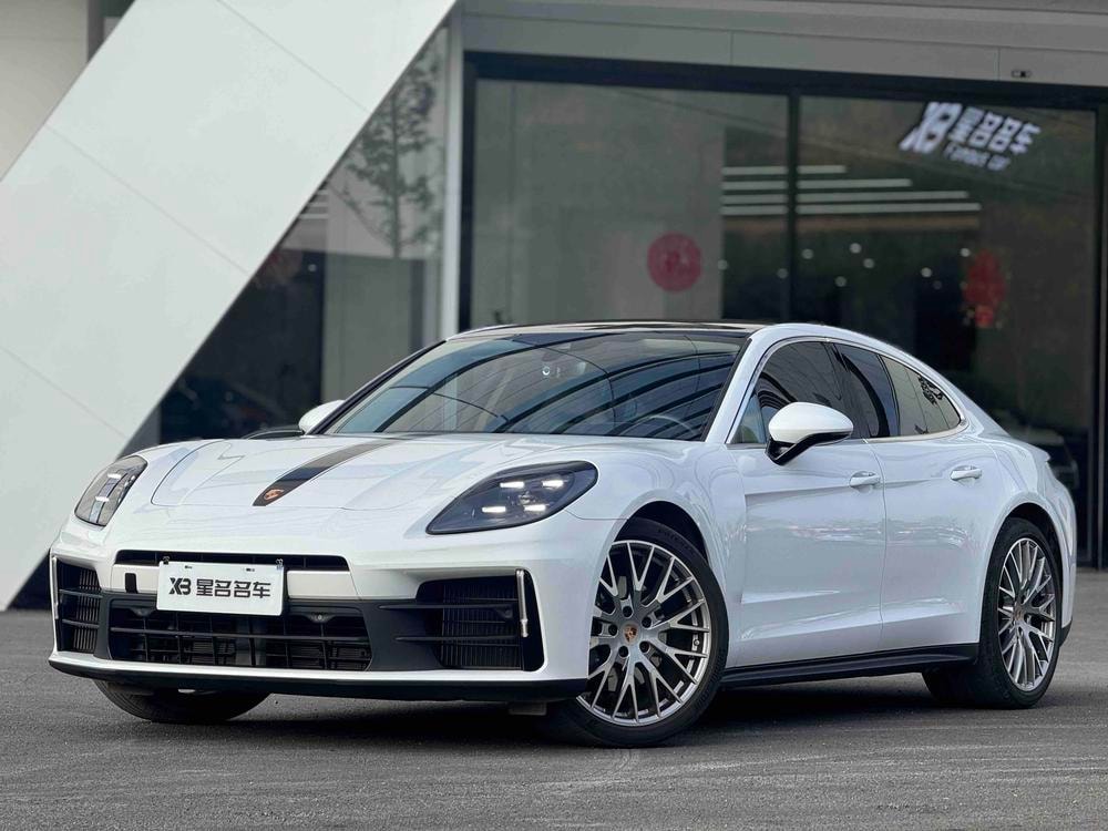 Porsche Panamera 2024 — фото автомобиля