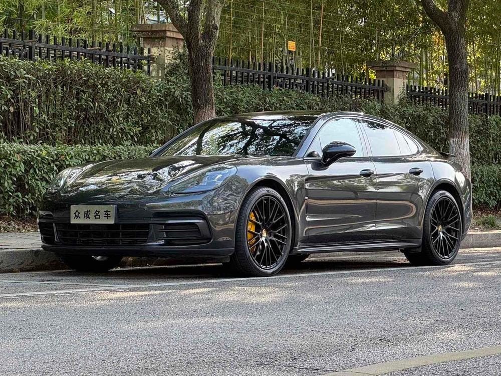 Porsche Panamera 2017 — фото автомобиля