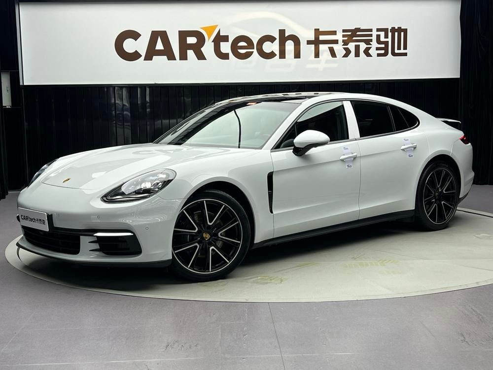 Porsche Panamera 2019 — фото автомобиля