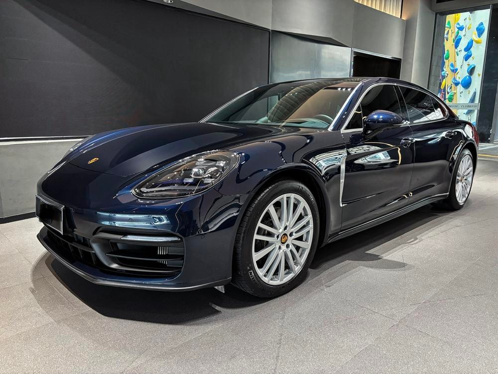 Porsche Panamera 2021 — фото автомобиля 1