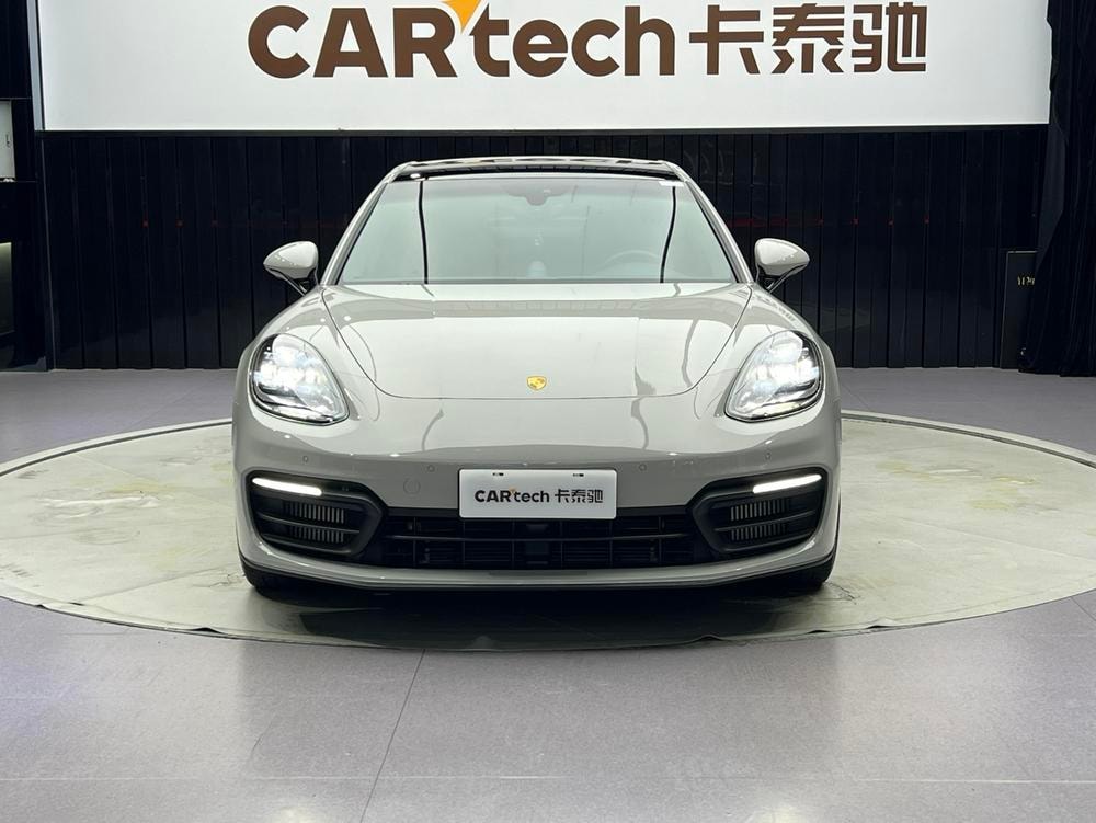 Porsche Panamera 2022 — фото автомобиля