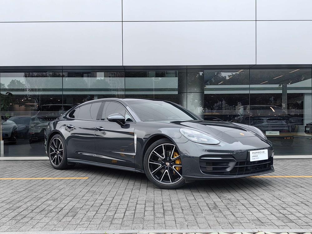 Porsche Panamera 2022 — фото автомобиля
