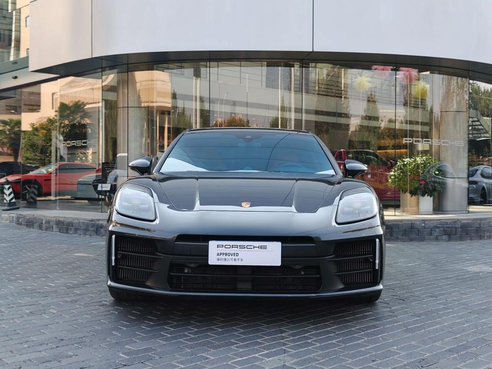 Porsche Panamera 2024 — фото автомобиля